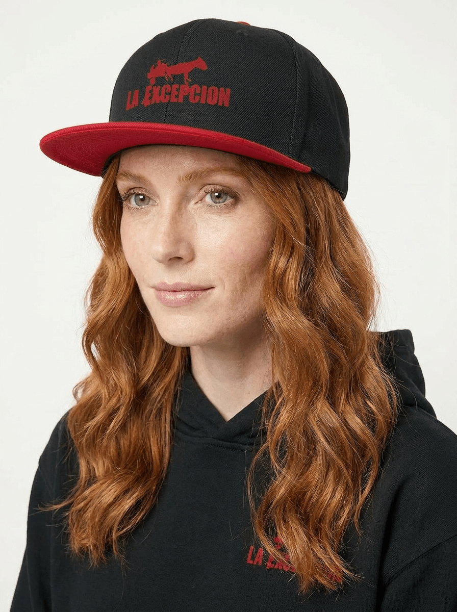 La Excepción - Gorra Roja Bordada "Logo" - D2fy - Direct To Fans - La Excepción